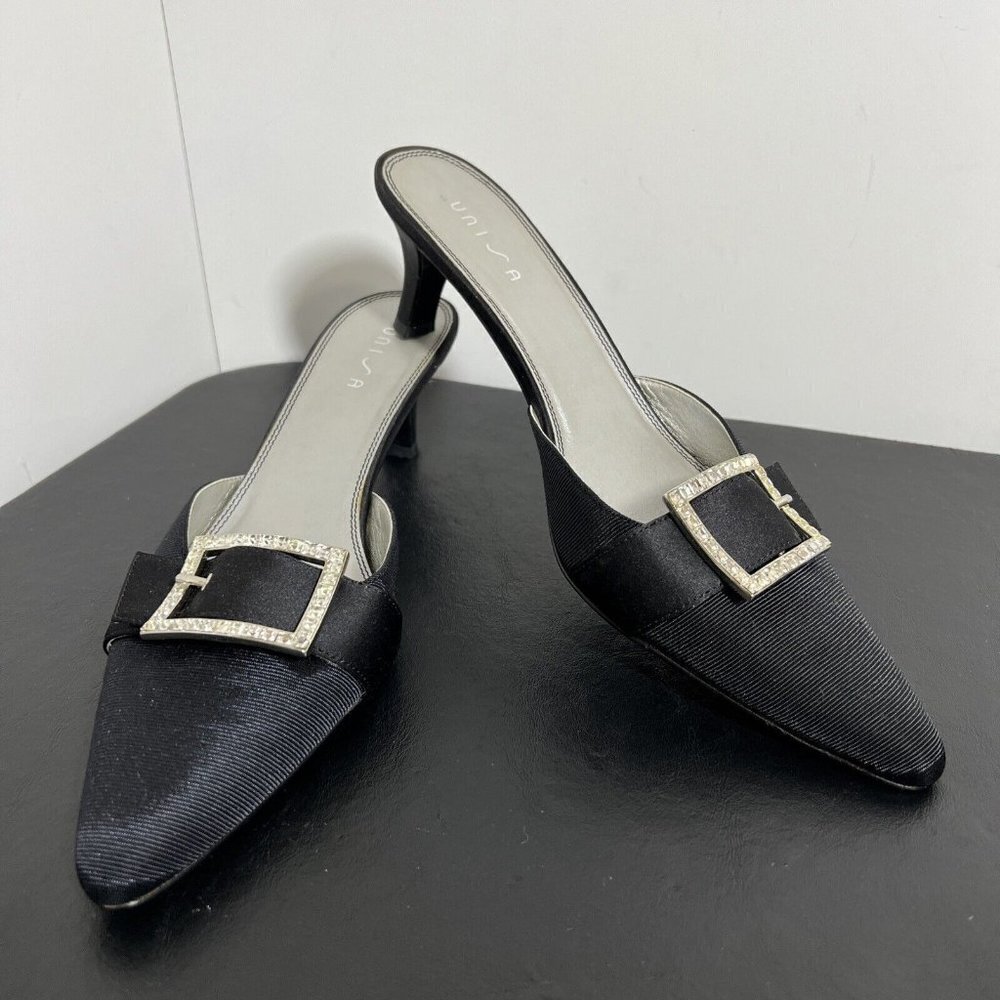 Unisa Black Genuine Leather Sole Jewel Buckle Closed Toe Low Heel Shoes Size 8.5